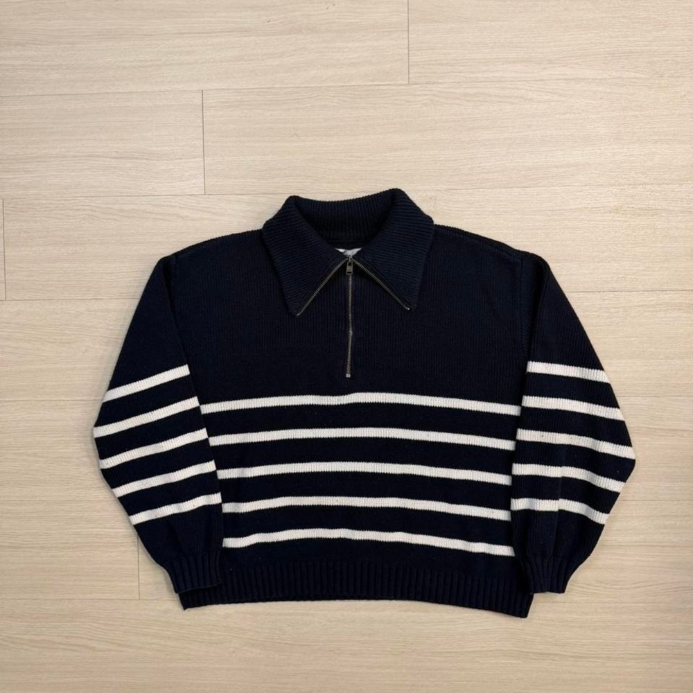 Hollister Striped Navy and White Striped Sweater Women's Size Medium Preppy